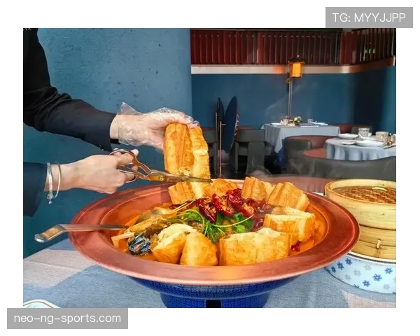 田亮家早餐吃鱼子酱配油条？